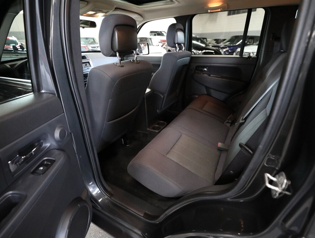 2011 Jeep Liberty Sport Jet 4X4 - Photo 25 - Addison, IL 60101