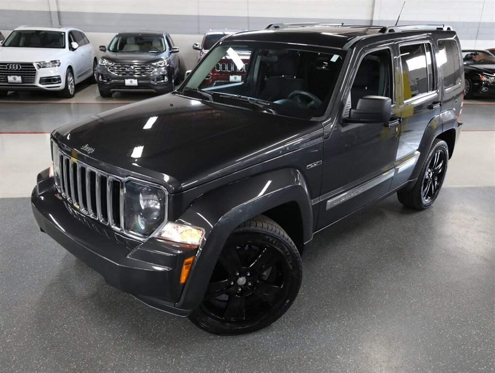 2011 Jeep Liberty Sport Jet 4X4 - Photo 2 - Addison, IL 60101