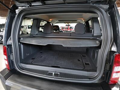 2011 Jeep Liberty Sport Jet 4X4 - Photo 23 - Addison, IL 60101