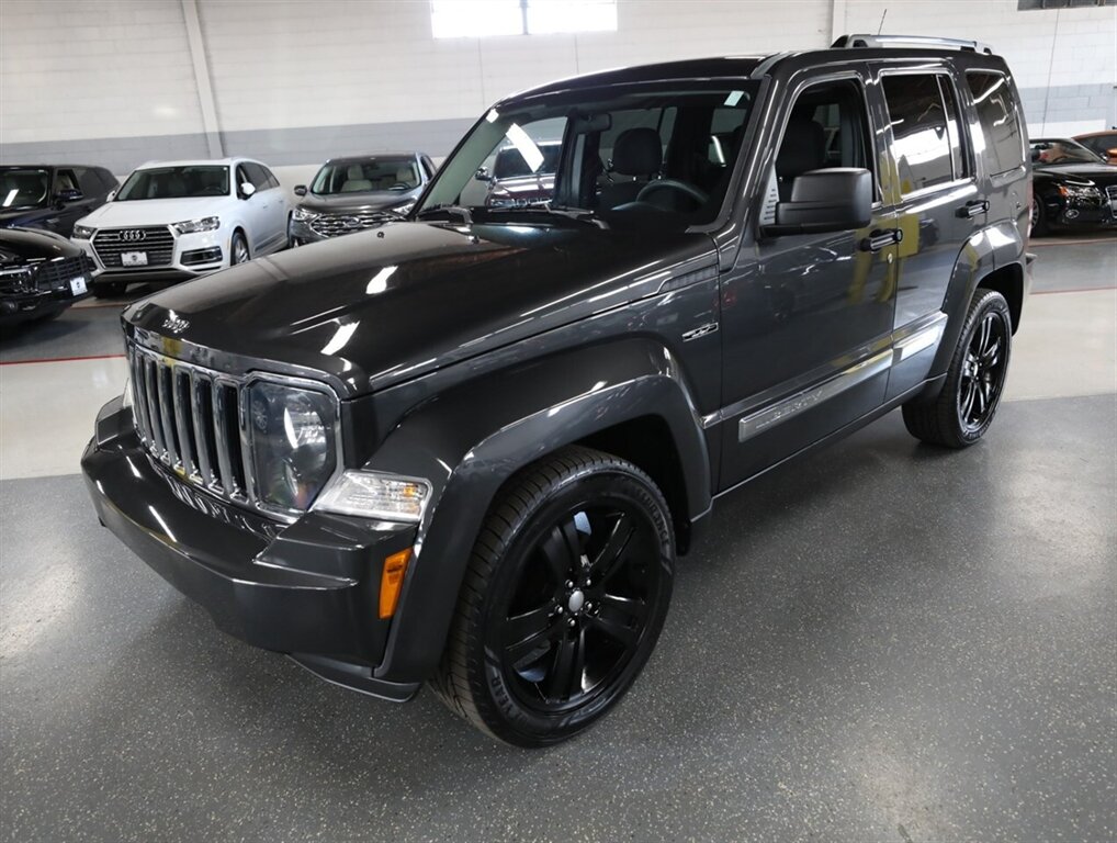 2011 Jeep Liberty Sport Jet 4X4 - Photo 4 - Addison, IL 60101