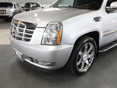 2010 Cadillac Escalade Luxury AWD   - Photo 3 - Addison, IL 60101