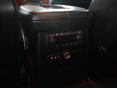 2010 Cadillac Escalade Luxury AWD   - Photo 25 - Addison, IL 60101