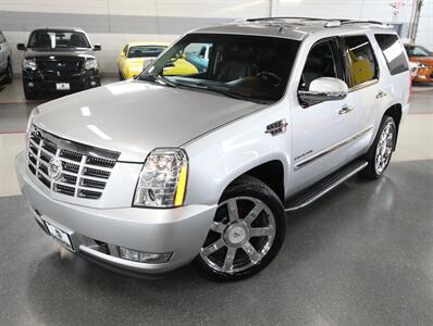 2010 Cadillac Escalade Luxury AWD   - Photo 2 - Addison, IL 60101