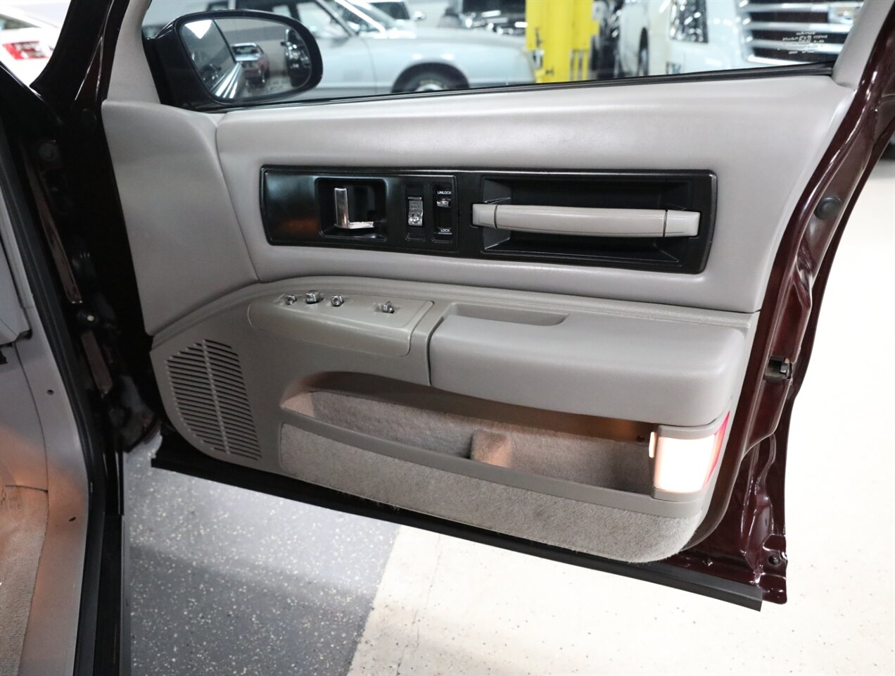 1996 Chevrolet Impala SS - Photo 20 - Addison, IL 60101