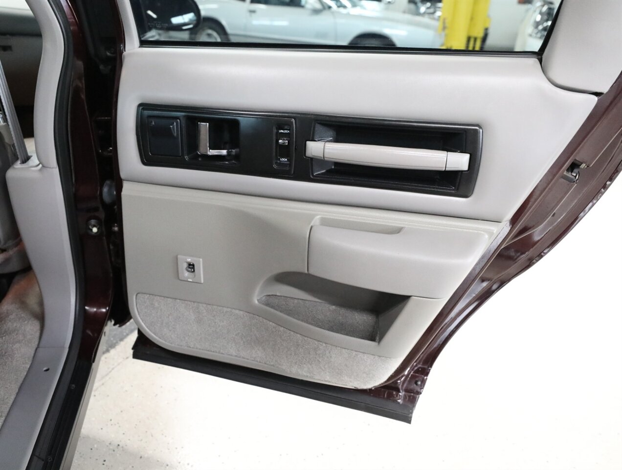 1996 Chevrolet Impala SS - Photo 24 - Addison, IL 60101