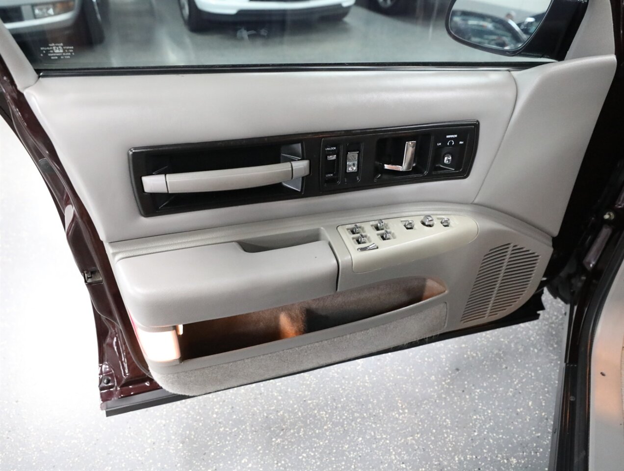 1996 Chevrolet Impala SS - Photo 33 - Addison, IL 60101