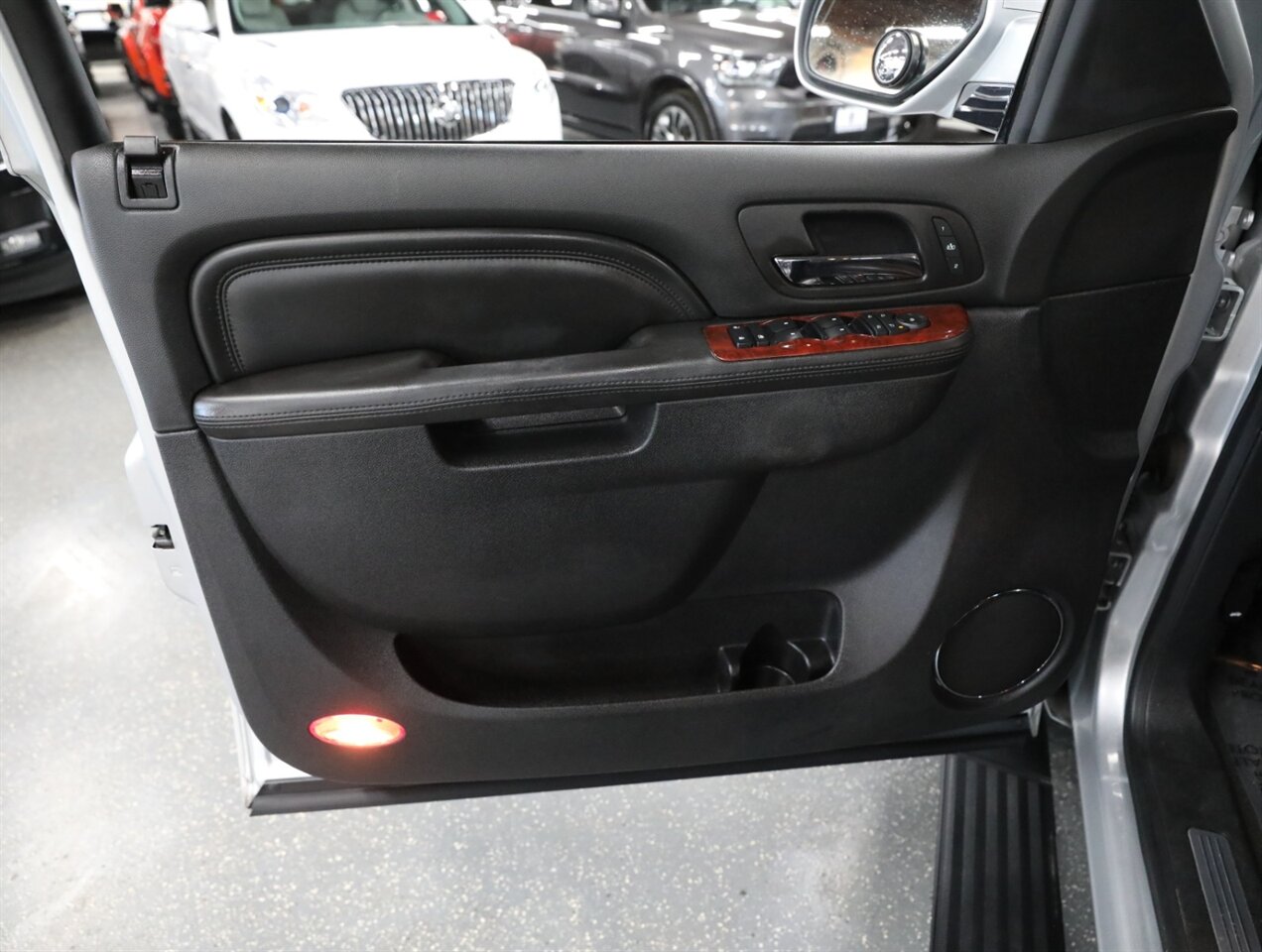 2013 Cadillac Escalade EXT Premium - Photo 30 - Addison, IL 60101