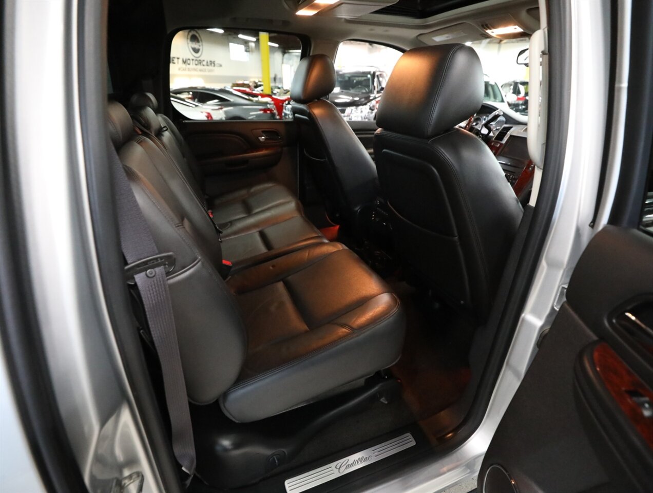 2013 Cadillac Escalade EXT Premium - Photo 23 - Addison, IL 60101