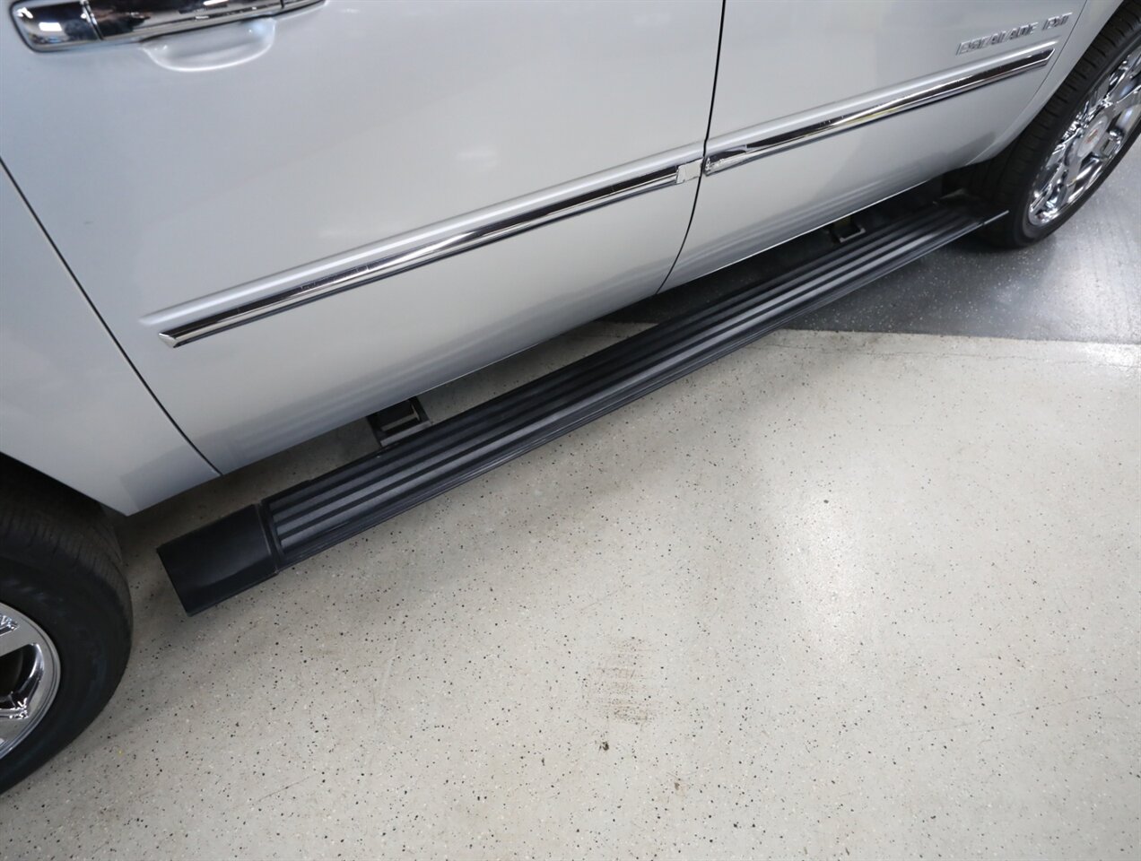 2013 Cadillac Escalade EXT Premium - Photo 18 - Addison, IL 60101