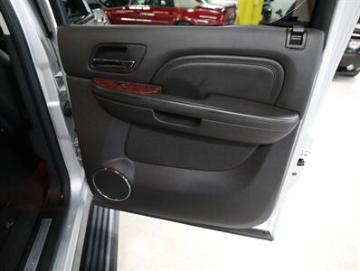2013 Cadillac Escalade EXT Premium - Photo 22 - Addison, IL 60101