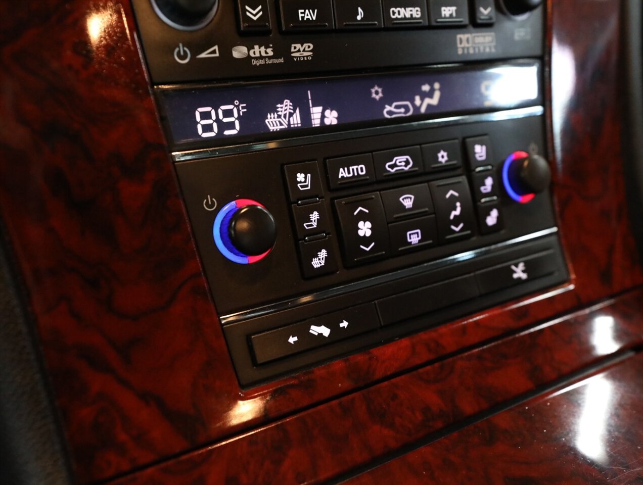 2013 Cadillac Escalade EXT Premium - Photo 37 - Addison, IL 60101