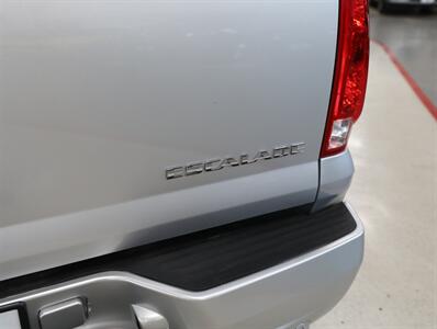 2013 Cadillac Escalade EXT Premium - Photo 12 - Addison, IL 60101