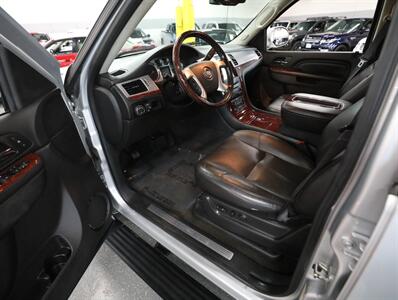 2013 Cadillac Escalade EXT Premium - Photo 32 - Addison, IL 60101