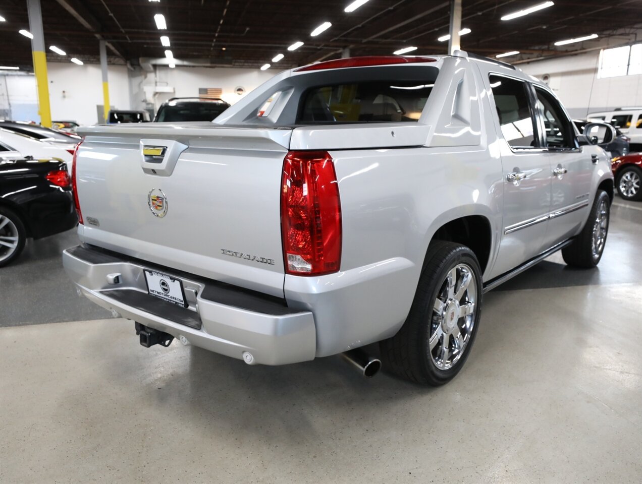 2013 Cadillac Escalade EXT Premium - Photo 9 - Addison, IL 60101