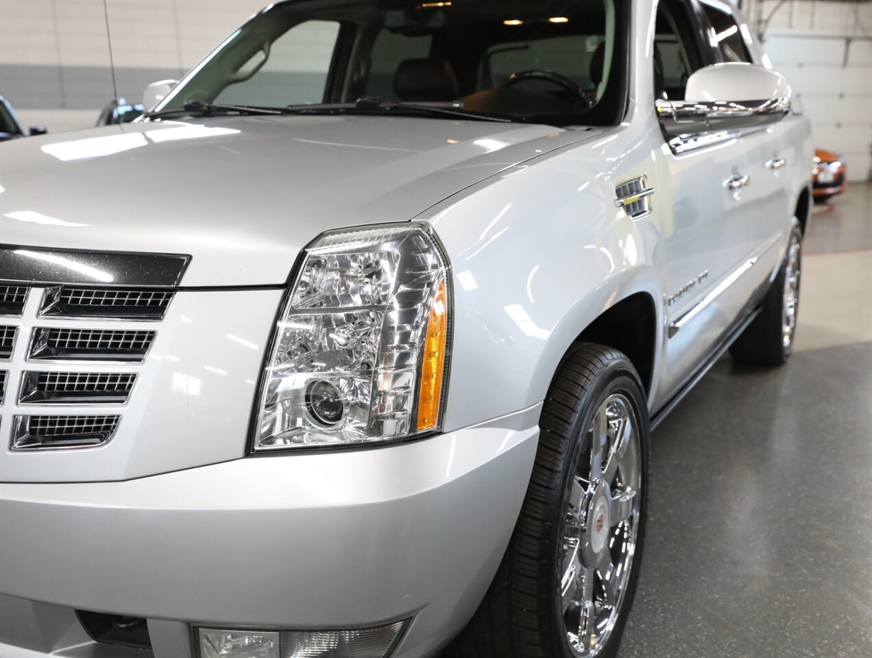 2013 Cadillac Escalade EXT Premium - Photo 5 - Addison, IL 60101