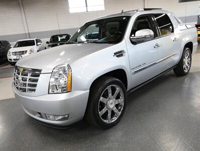 2013 Cadillac Escalade EXT Premium - Photo 4 - Addison, IL 60101