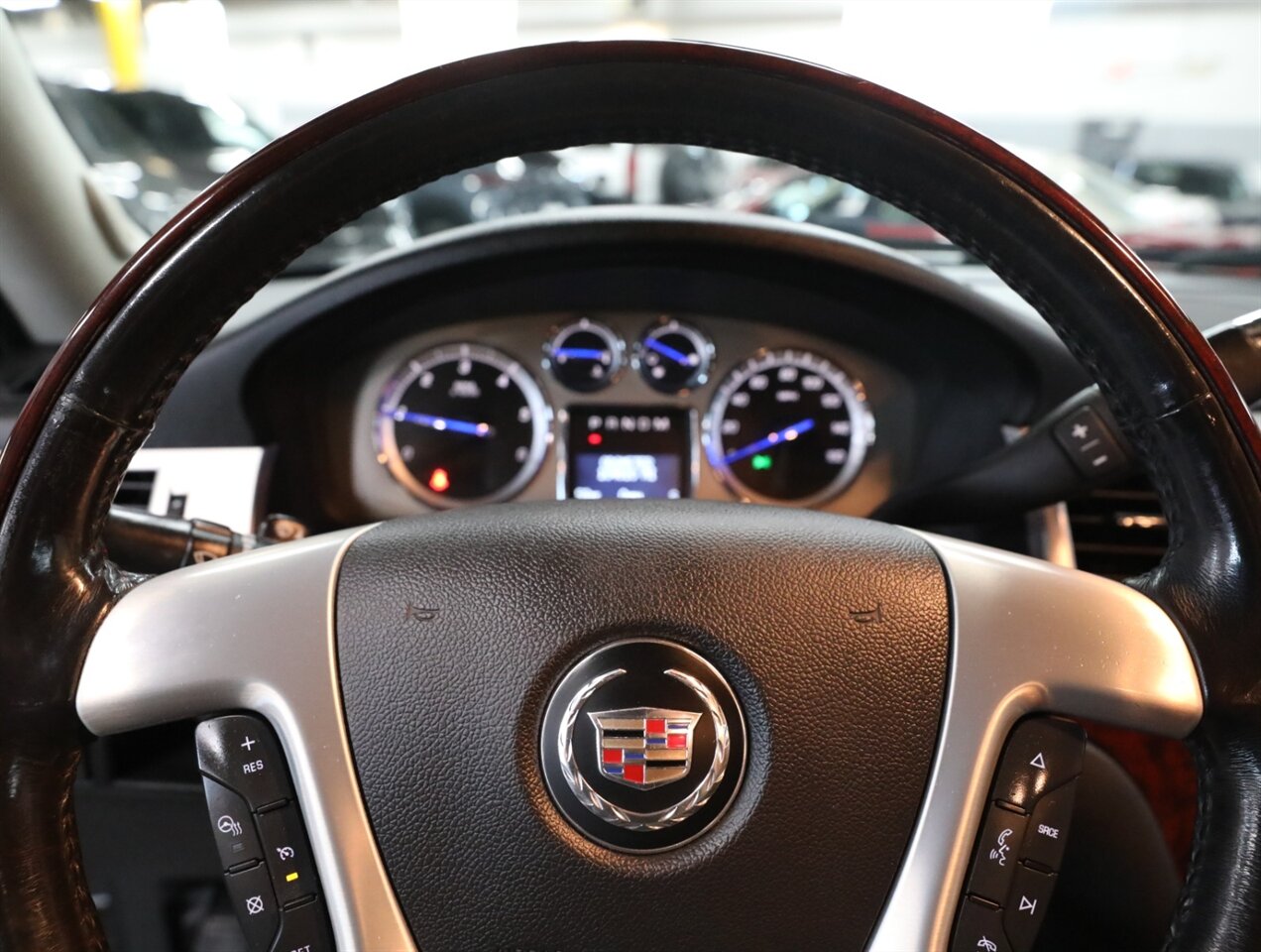 2013 Cadillac Escalade EXT Premium - Photo 42 - Addison, IL 60101