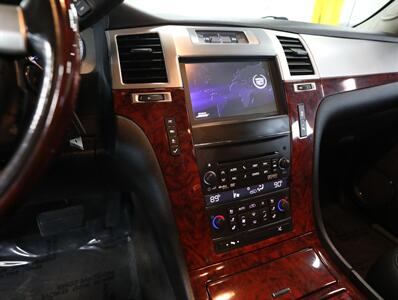2013 Cadillac Escalade EXT Premium - Photo 36 - Addison, IL 60101