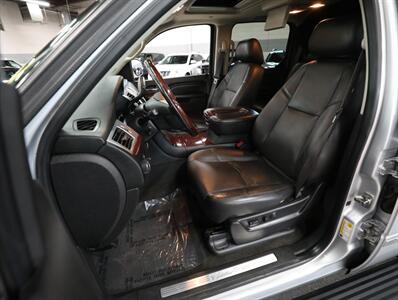 2013 Cadillac Escalade EXT Premium - Photo 33 - Addison, IL 60101
