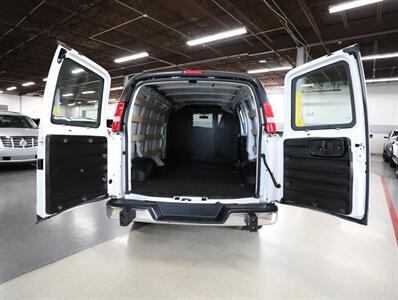 2024 GMC Savana 2500 Cargo Van - Photo 21 - Addison, IL 60101