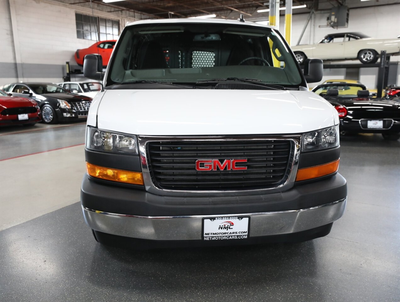 2024 GMC Savana 2500 Cargo Van - Photo 6 - Addison, IL 60101