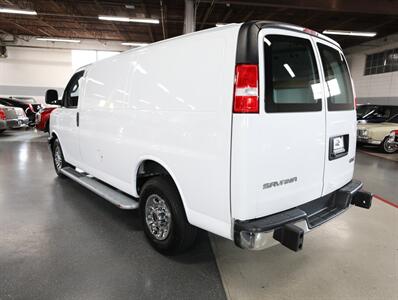 2024 GMC Savana 2500 Cargo Van - Photo 11 - Addison, IL 60101