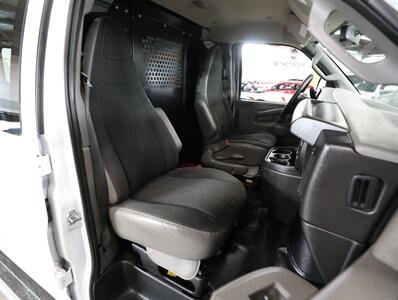 2024 GMC Savana 2500 Cargo Van - Photo 17 - Addison, IL 60101