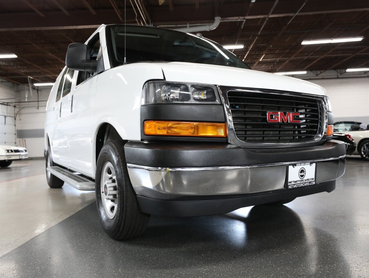 2024 GMC Savana 2500 Cargo Van - Photo 40 - Addison, IL 60101