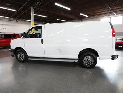 2024 GMC Savana 2500 Cargo Van - Photo 12 - Addison, IL 60101
