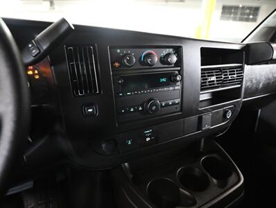 2024 GMC Savana 2500 Cargo Van - Photo 27 - Addison, IL 60101