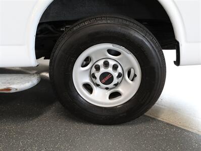 2024 GMC Savana 2500 Cargo Van - Photo 33 - Addison, IL 60101