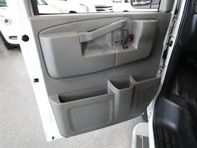 2024 GMC Savana 2500 Cargo Van - Photo 24 - Addison, IL 60101