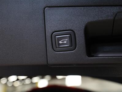 2022 Cadillac XT5 Premium Luxury   - Photo 25 - Addison, IL 60101