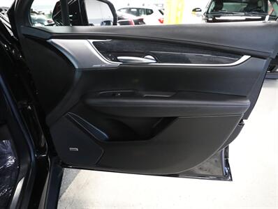 2022 Cadillac XT5 Premium Luxury   - Photo 16 - Addison, IL 60101