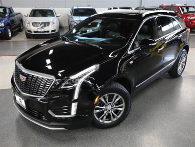 2022 Cadillac XT5 Premium Luxury   - Photo 2 - Addison, IL 60101