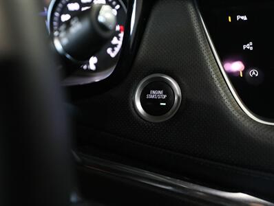 2022 Cadillac XT5 Premium Luxury   - Photo 38 - Addison, IL 60101
