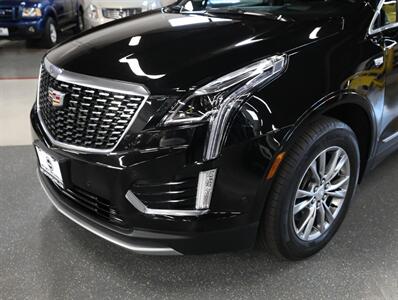 2022 Cadillac XT5 Premium Luxury   - Photo 3 - Addison, IL 60101
