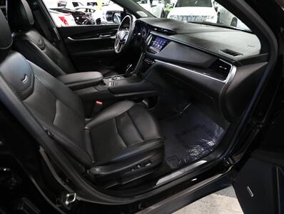 2022 Cadillac XT5 Premium Luxury   - Photo 17 - Addison, IL 60101