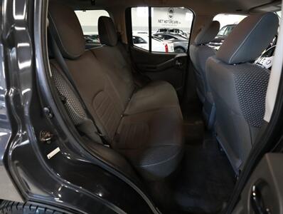 2015 Nissan Xterra PRO-4X   - Photo 21 - Addison, IL 60101