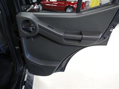 2015 Nissan Xterra PRO-4X   - Photo 19 - Addison, IL 60101
