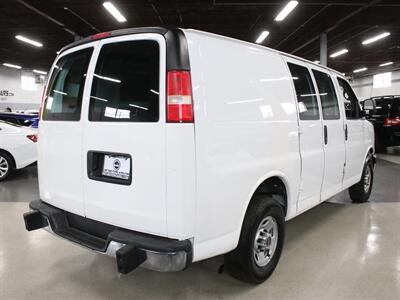 2014 GMC Savana 2500 Cargo Van   - Photo 10 - Addison, IL 60101