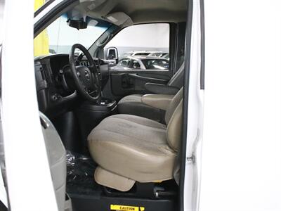 2014 GMC Savana 2500 Cargo Van   - Photo 27 - Addison, IL 60101