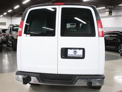 2014 GMC Savana 2500 Cargo Van   - Photo 11 - Addison, IL 60101