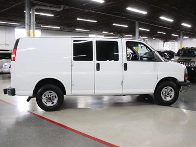 2014 GMC Savana 2500 Cargo Van   - Photo 8 - Addison, IL 60101