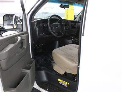 2014 GMC Savana 2500 Cargo Van   - Photo 26 - Addison, IL 60101