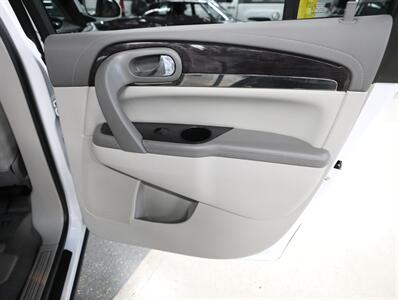 2017 Buick Enclave Leather   - Photo 18 - Addison, IL 60101