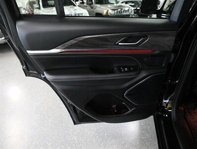2022 Jeep Grand Cherokee Overland 4xe   - Photo 27 - Addison, IL 60101