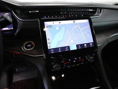 2022 Jeep Grand Cherokee Overland 4xe   - Photo 41 - Addison, IL 60101