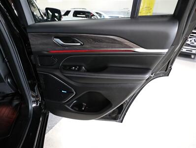 2022 Jeep Grand Cherokee Overland 4xe   - Photo 22 - Addison, IL 60101