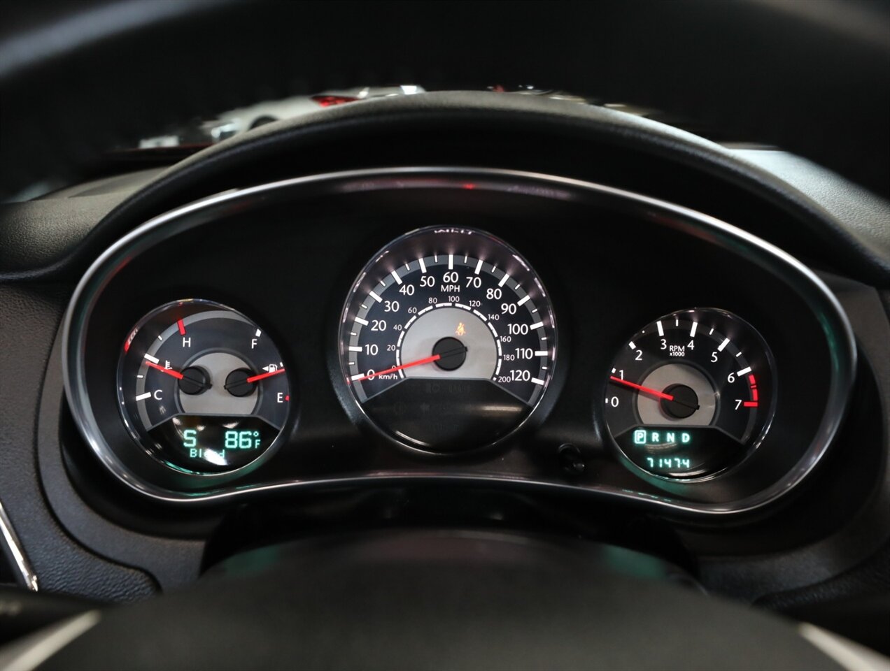 2013 Chrysler 200 Limited - Photo 32 - Addison, IL 60101